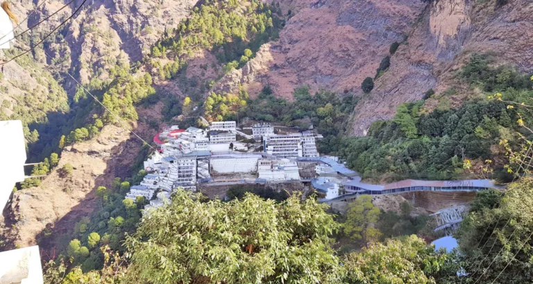 माता वैष्णो देवी मंदिर (Mata Vaishno Devi Mandir)
